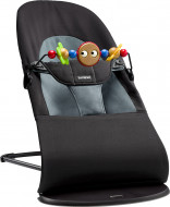 BABYBJORN Šūpuļkrēsls  Balance  soft + koka rotaļlieta 605011A Akcijas komplekts