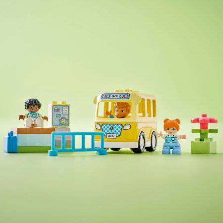 10988 LEGO® DUPLO Town Brauciens autobusā 10988