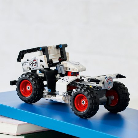 42150 LEGO® Technic Monster Jam™ Monster Mutt™ dalmācietis 42150